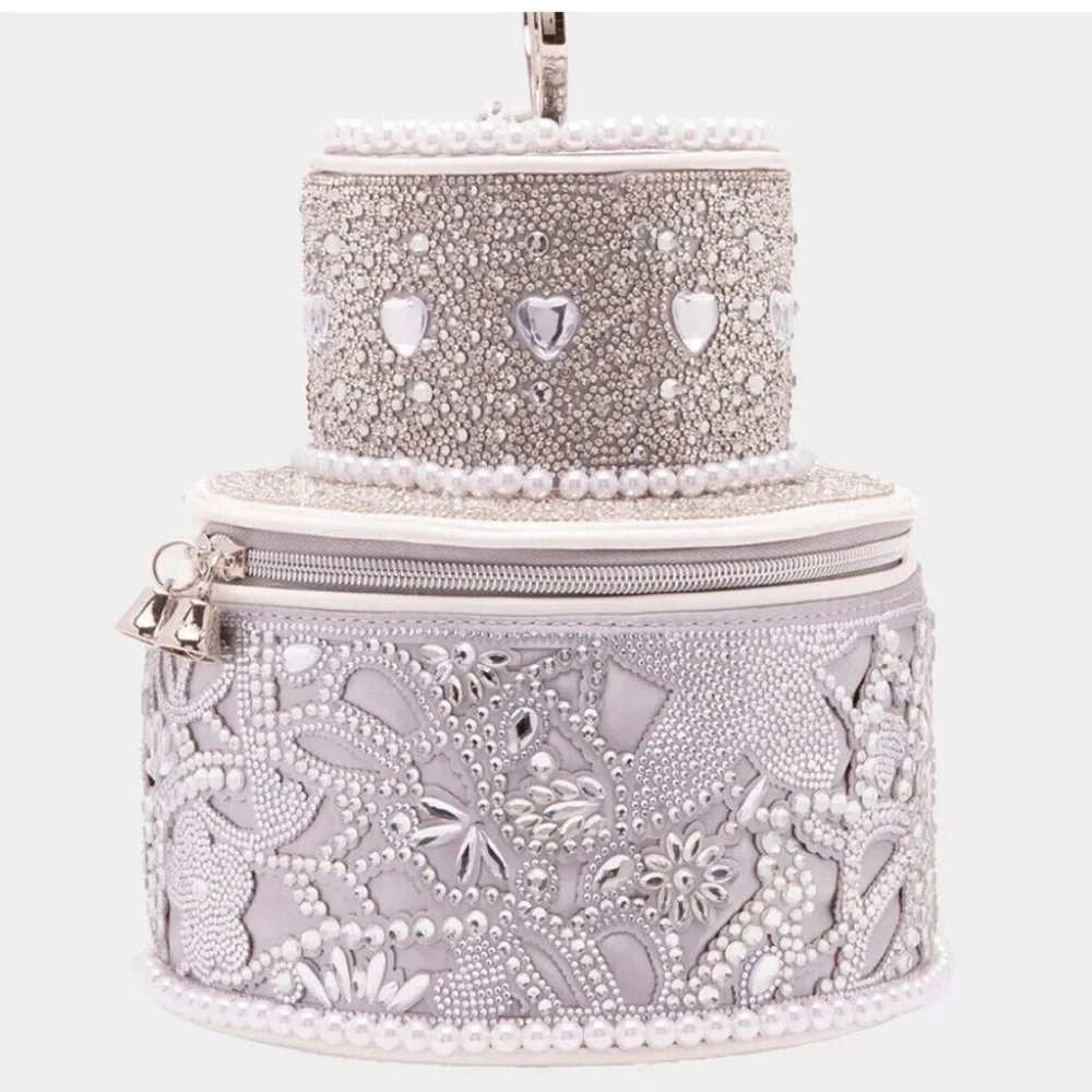 🩶 Betsey Johnson Kitsch Frost Yourself Silver Rhinestone Wedding Cake  Crossbody